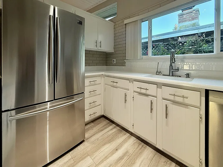 435 Dell Ave — Photo 9