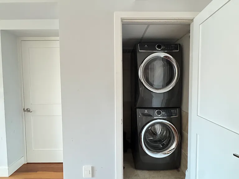 1448 71st St #3 — Photo 3