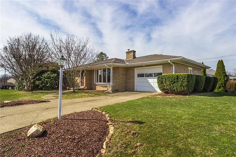 4311 Beverly Dr photo 1