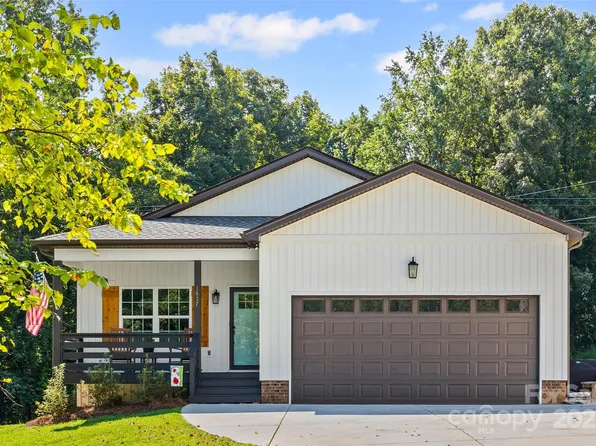 1657 Springlake Rd, York, SC 29745