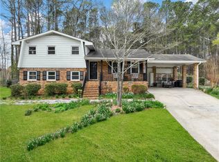 305 Greenwood Dr NW, Lilburn, GA 30047