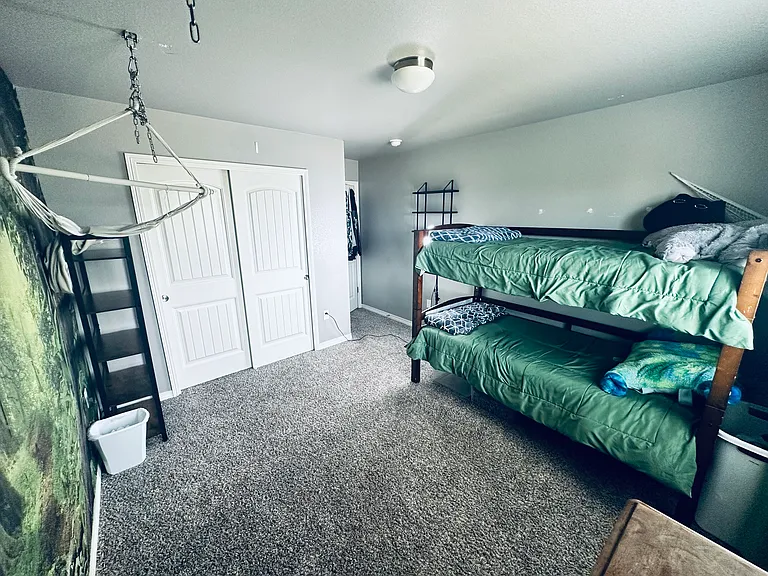 520 Mount Rainier St — Photo 27