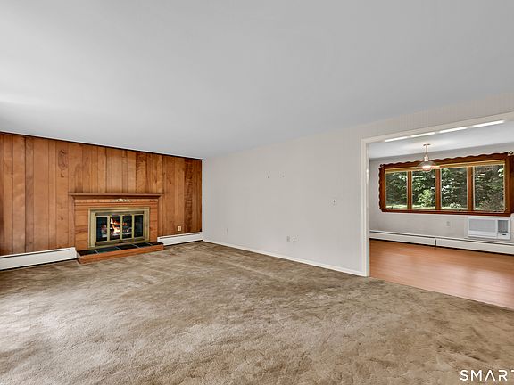 3rd image of 9 Rocky Ridge Lane