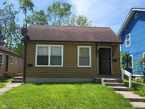 228 N Tacoma Ave #A Photo 1