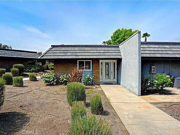 22392 Canyon Club Dr — Photo 5