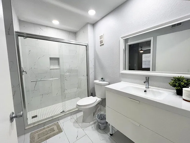 7250 Westpointe Blvd — Photo 21