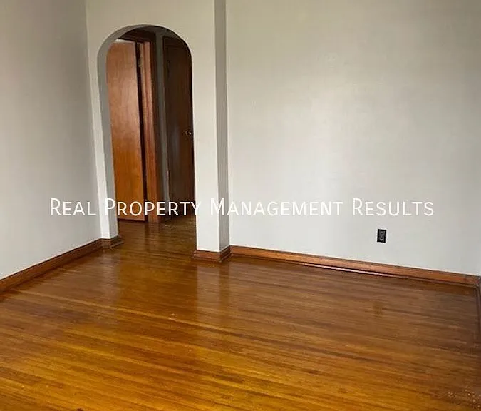 500-502 S Willow Rd #502 — Photo 4