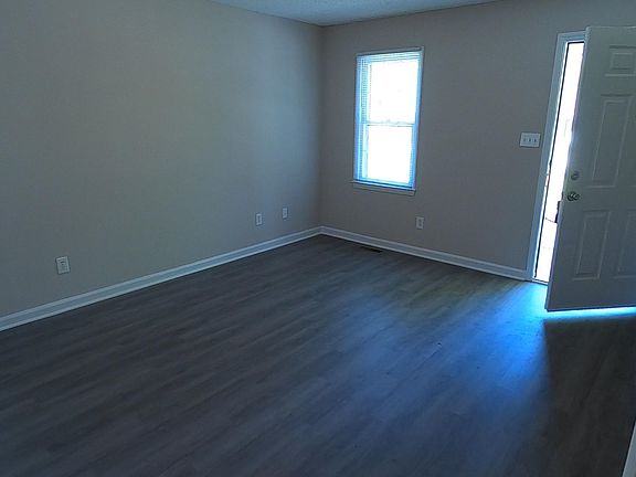 5th image of 1219 Griffin St