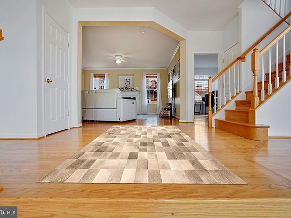 5th image of 2921 Markhams Grant Dr