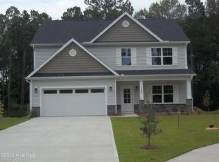 161 Portico Ct, Hampstead, NC 28443