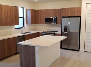 10452 NW 80th Ter, Doral, FL 33178