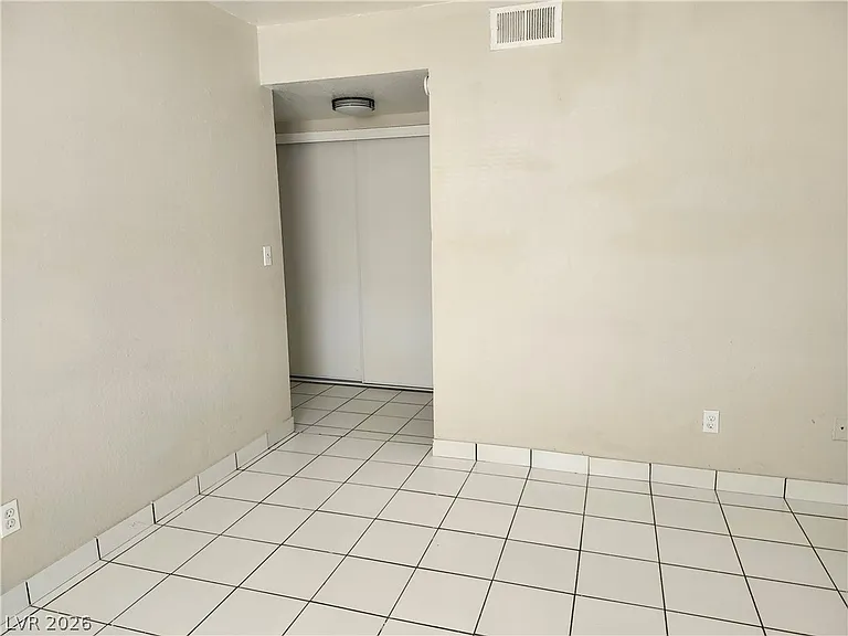 4737 Thunderbolt Ave #1 — Photo 9