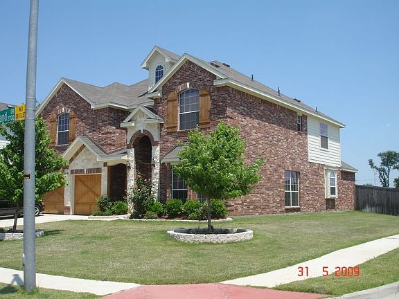 3rd image of 2732 Eastland Dr