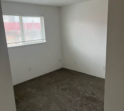 4th image of 126 Maru Ave