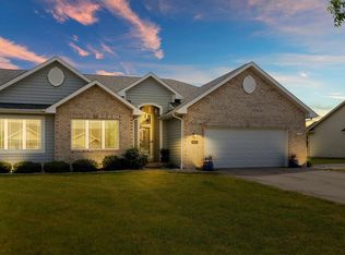 8979 62nd Ave, Pleasant Prairie, WI 53158