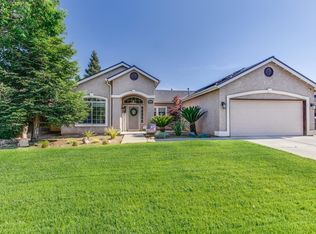 1899 Lorena Ave, Sanger, CA 93657