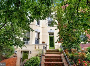 637 D St SE, Washington, DC 20003