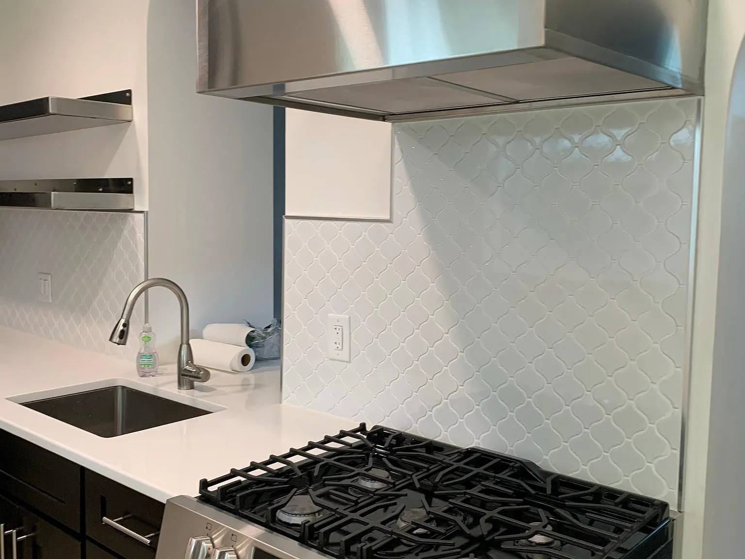 4 bed, 1.5 bath, 1600 sqft, $3,200 — Photo 3