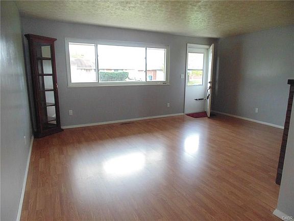 2nd image of 4399 Lambeth Dr