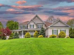 33 Deangelis Dr, Monroe, NY 10950