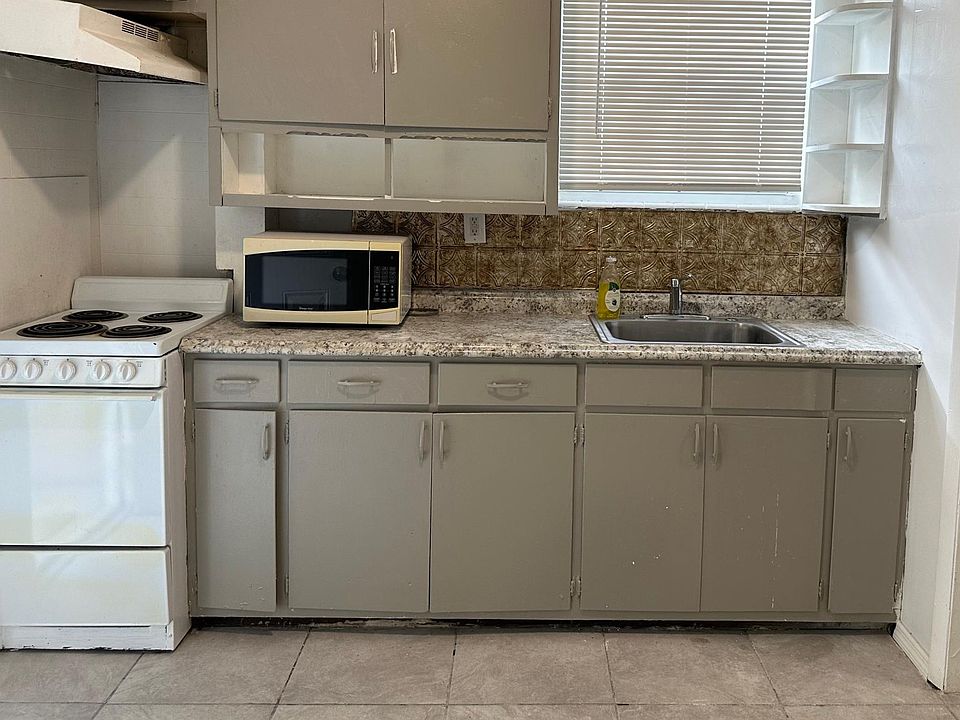 1st image of 433 Warner Pl