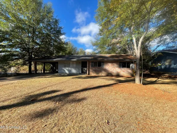 3137 Bienville Dr, Jackson, MS 39212