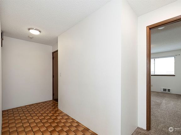 5th image of 1735 Park Avenue #B203