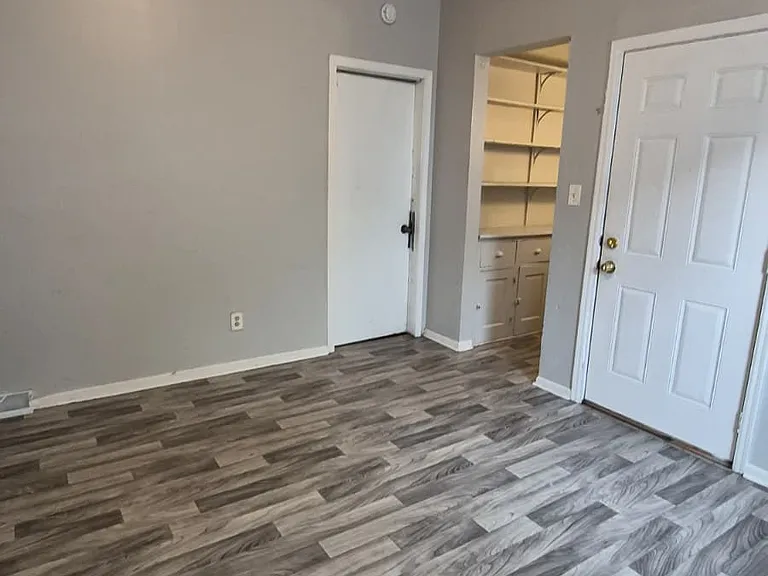 3834 N Port Washington Rd — Photo 6
