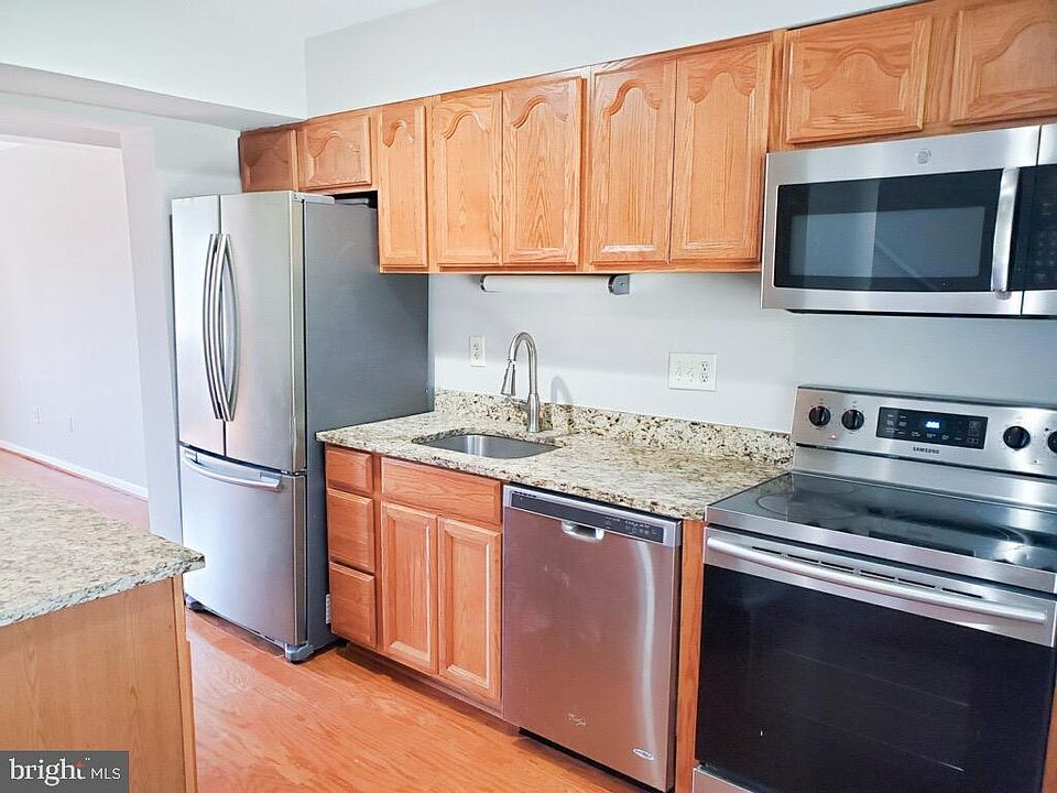 2nd image of 5825 Hunt Hill Dr Unit 10-03