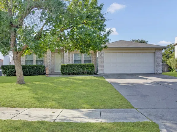 729 Raven Dr, Saginaw, TX 76131