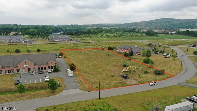 2nd image of 9 Park Lake Rd