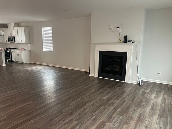 2nd image of 2530 Whistler Way NE