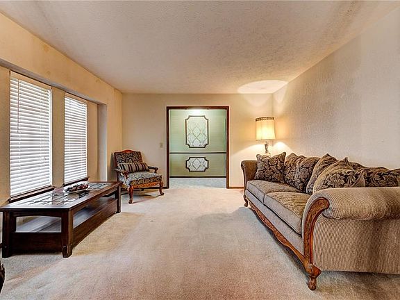 5th image of 9905 S Allen Dr