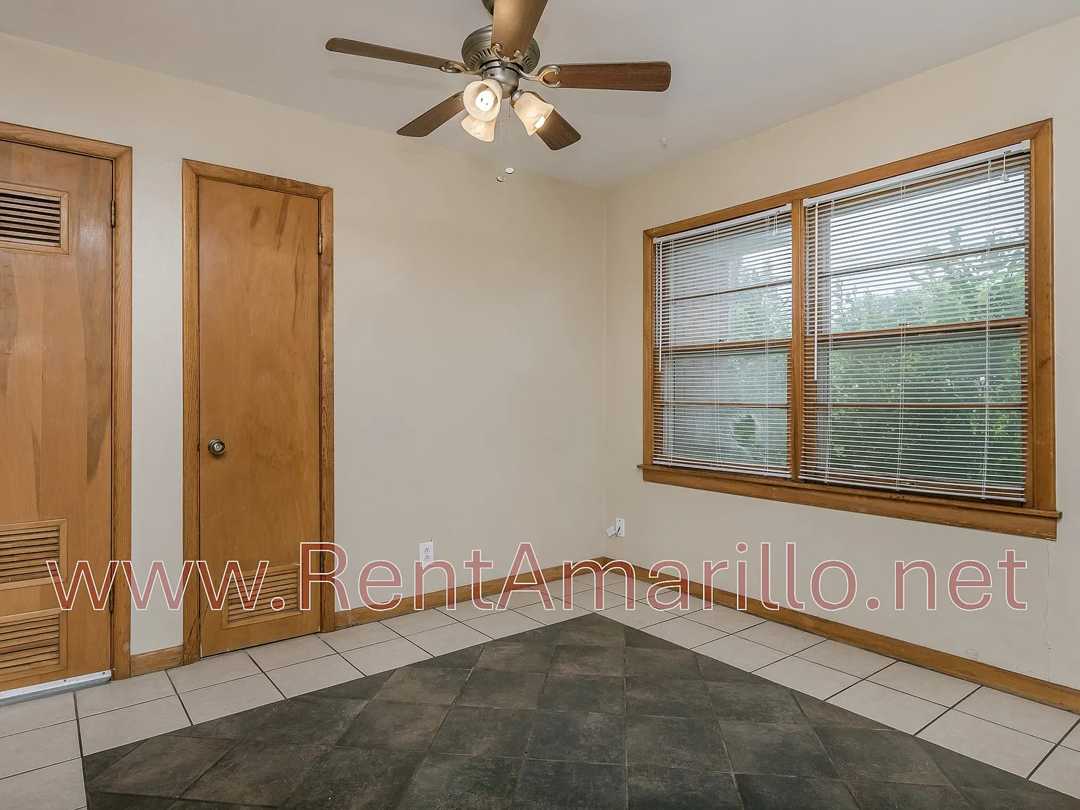 3 bed, 1207 sqft, $1,775 — Photo 4