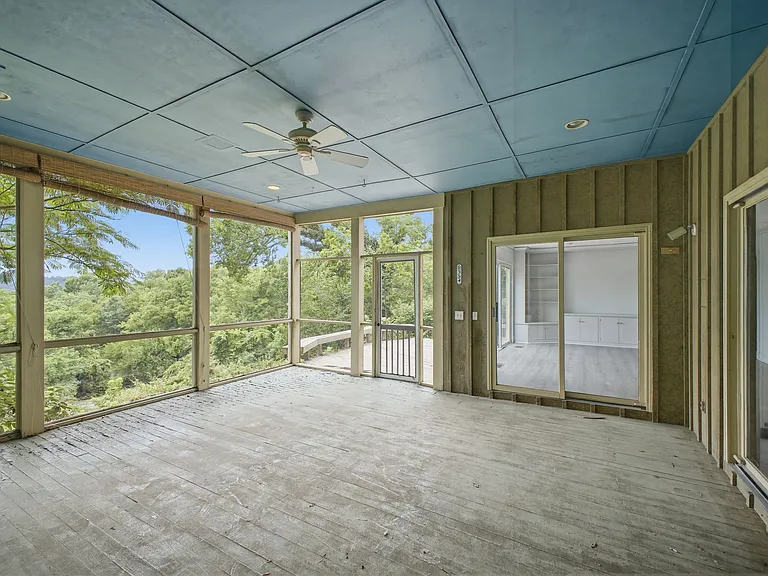 5612 Stanford Ct — Photo 25