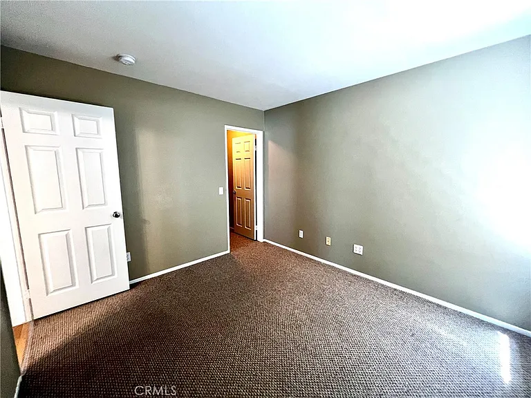 42180 Calabria Dr — Photo 12