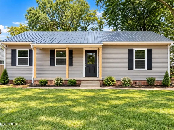 2527 Marshall St, Maryville, TN 37804