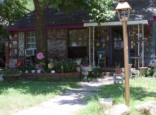 904 Northwood Rd, Fort Worth, TX 76107