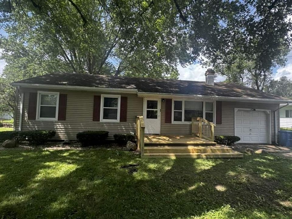 1st image of 1030 Crescent Dr