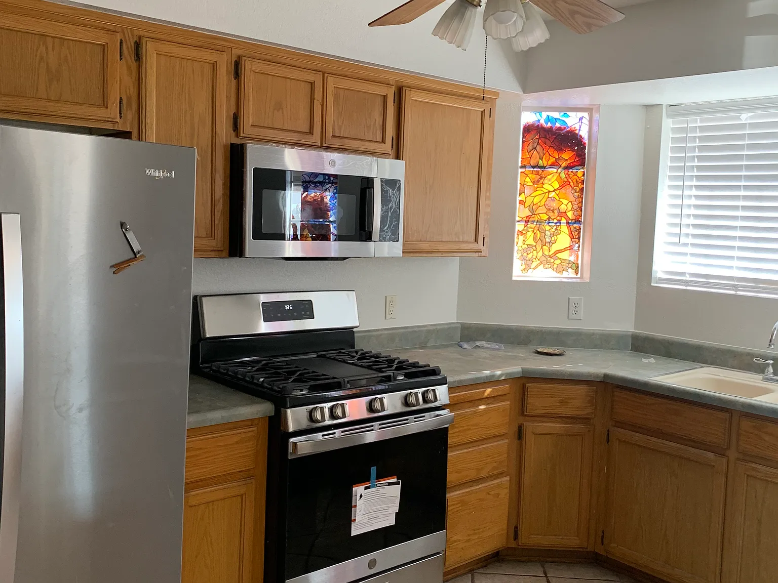 4 bed, 1771 sqft, $1,975 — Photo 2