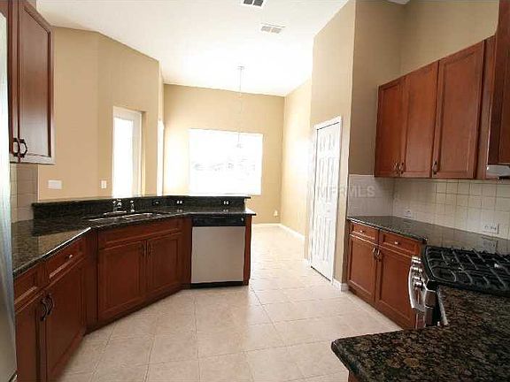 3rd image of 3000 Majestic Isle Dr