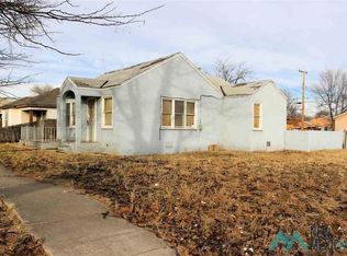 1301 N Hinkle St, Clovis, NM 88101