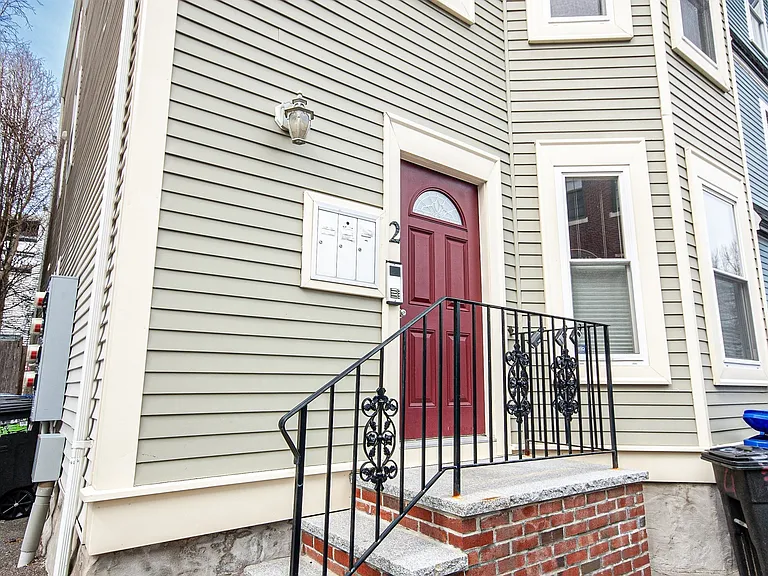 2 Burnham Pl #2 — Photo 20