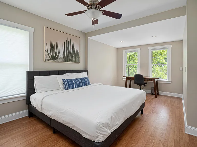131 E Oakland Ave — Photo 22
