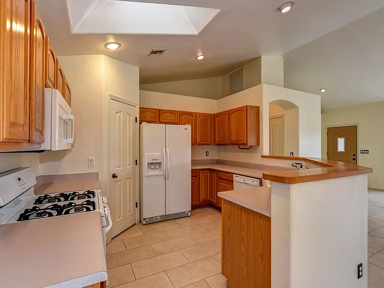 8381 E Hopi Cir — Photo 9