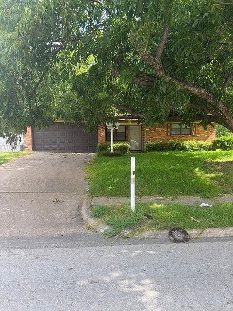 1st image of 1305 W Bruton Rd