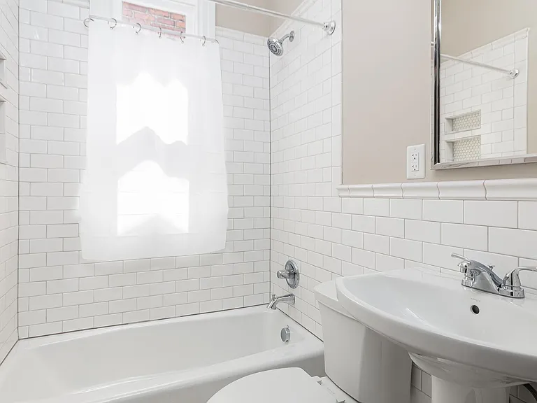 2615 E Grace St #1 — Photo 9