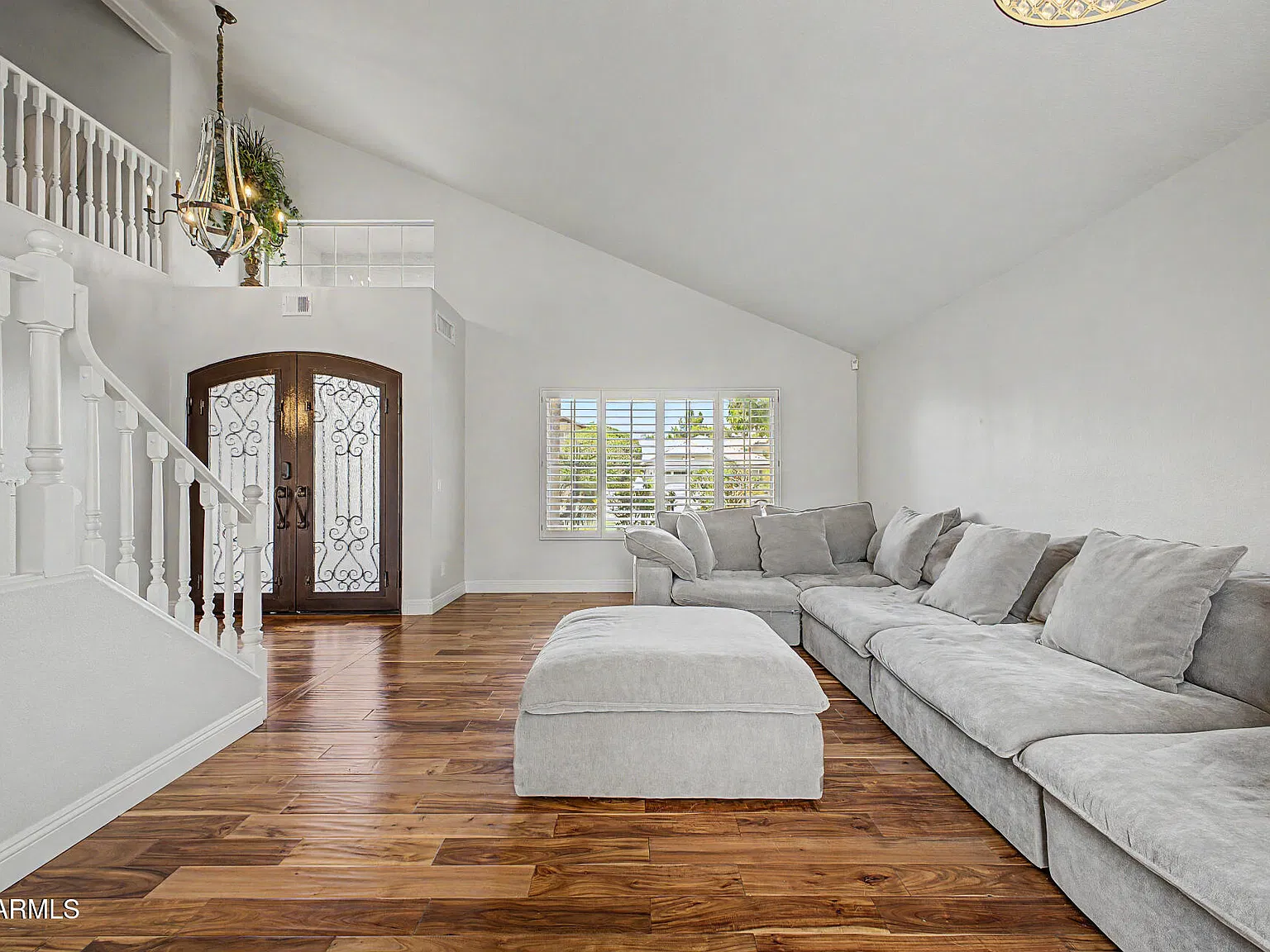 4 bed, 3.0 bath, 2570 sqft, $3,000 — Photo 4