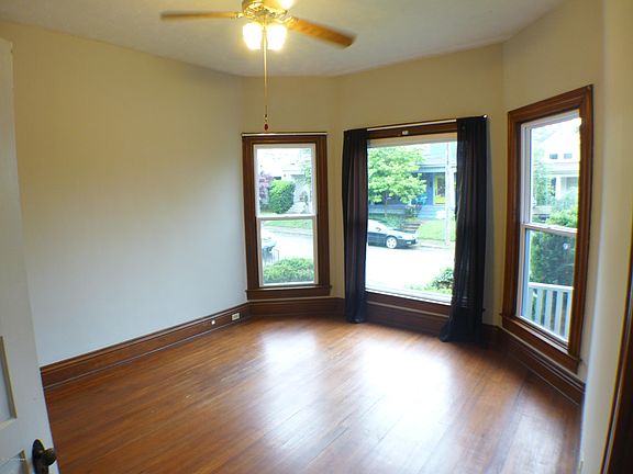 4th image of 1938 Deerwood Ave #1