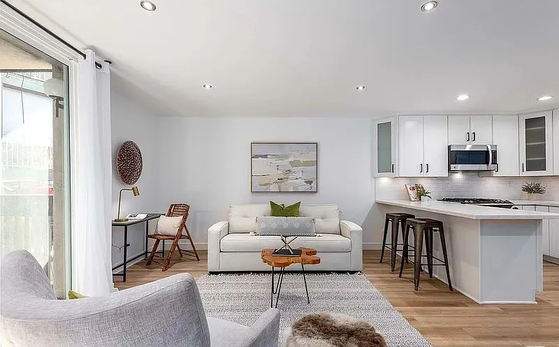 1 bed, 1.0 bath, 719 sqft, $1,800 — Photo 2